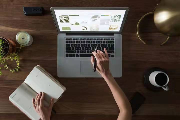 如何編輯pdf里面的文字?如何給pdf文檔設置一個權限?